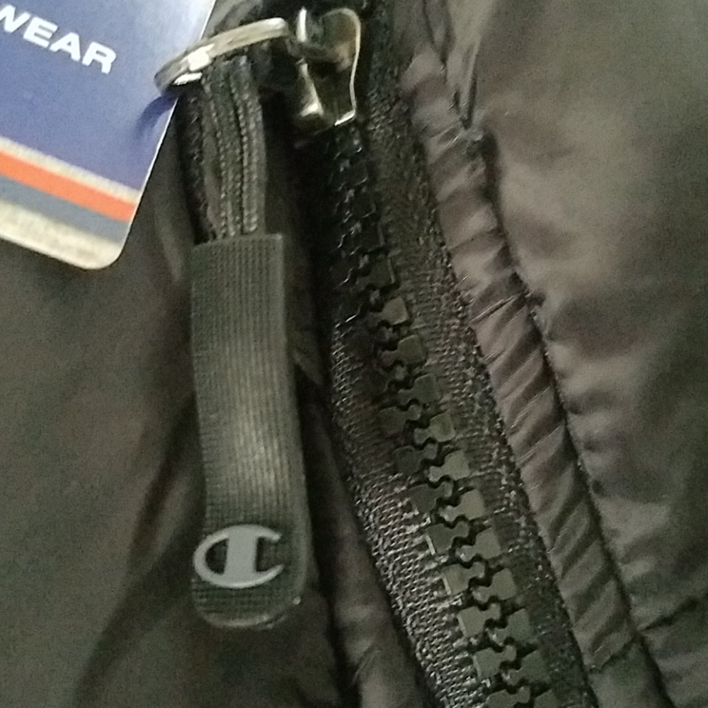Champion Puffer Vest NWT - Picture 2 of 7
